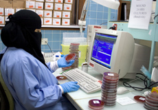 ممارسة صحية بالمختبر