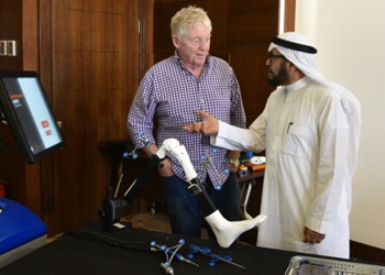 استبدال مفصل الركبة بتقنية الروبوت