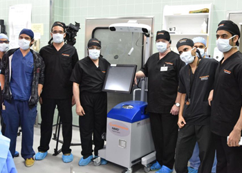 استبدال مفصل الركبة بتقنية الروبوت