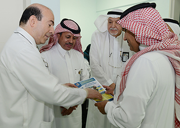 الدكتور المحرج في المدينة