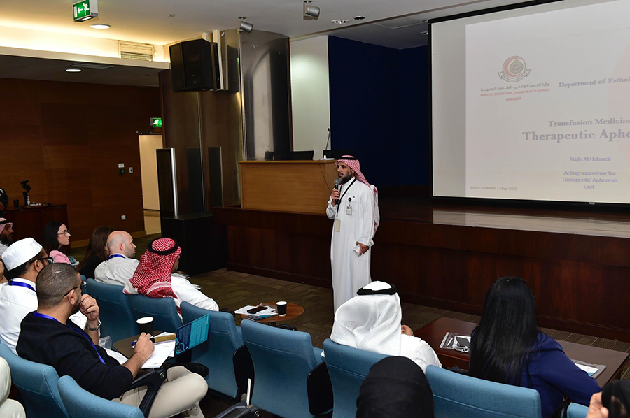 أحد منسوبي الشؤون الصحية بوزارة الحرس الوطني يلقي محاضرة في البرنامج التدريبي العالمي في العلاج الجيني وتقنية CRIPS