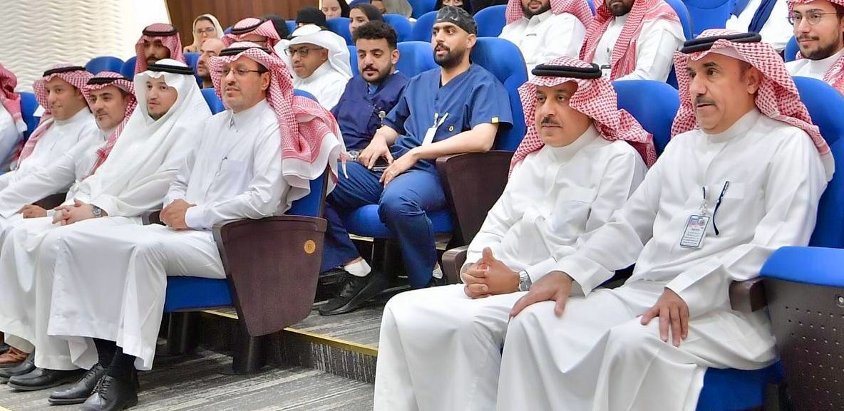 الإدارة العليا بالشؤون الصحية بوزارة الحرس الوطني والمدير التنفيذي للمركز السعودي للاعتماد